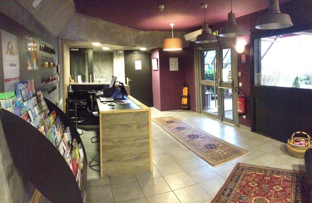 Les 4 Vallees Hotel Albertville Bagian luar foto
