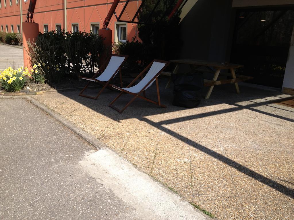 Les 4 Vallees Hotel Albertville Bagian luar foto