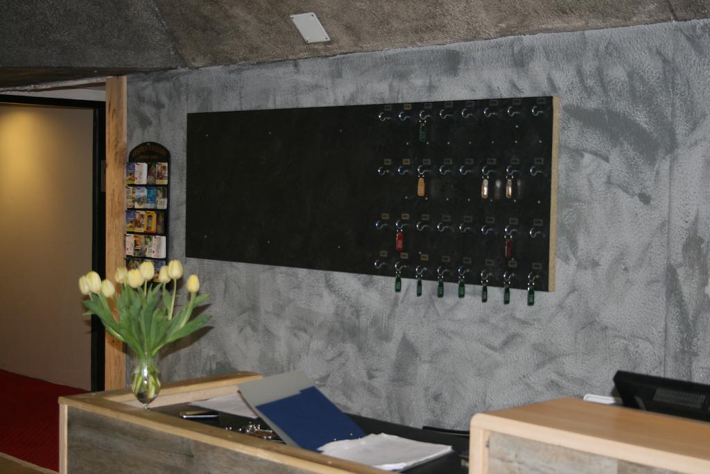 Les 4 Vallees Hotel Albertville Bagian luar foto