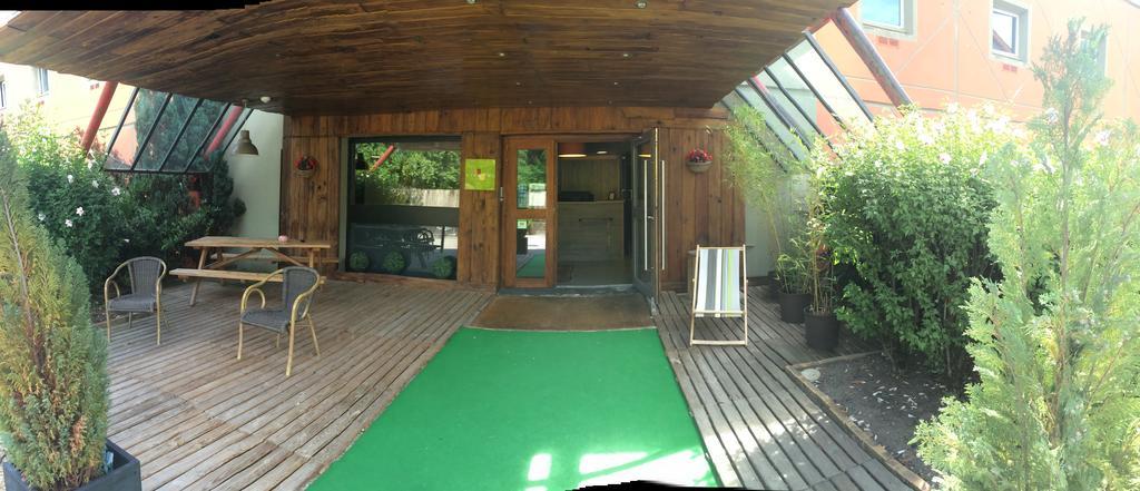 Les 4 Vallees Hotel Albertville Bagian luar foto