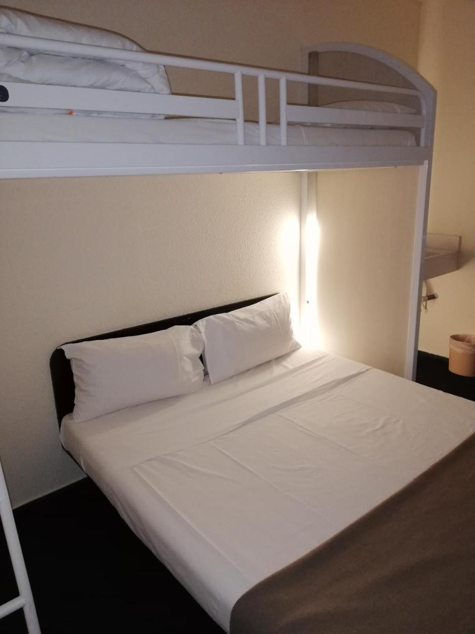 Les 4 Vallees Hotel Albertville Bagian luar foto